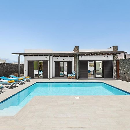 3 Bedroom Villa With Private Pool Close To Papagayo Beach Playa Blanca  Ngoại thất bức ảnh