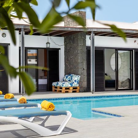3 Bedroom Villa With Private Pool Close To Papagayo Beach Playa Blanca  Ngoại thất bức ảnh