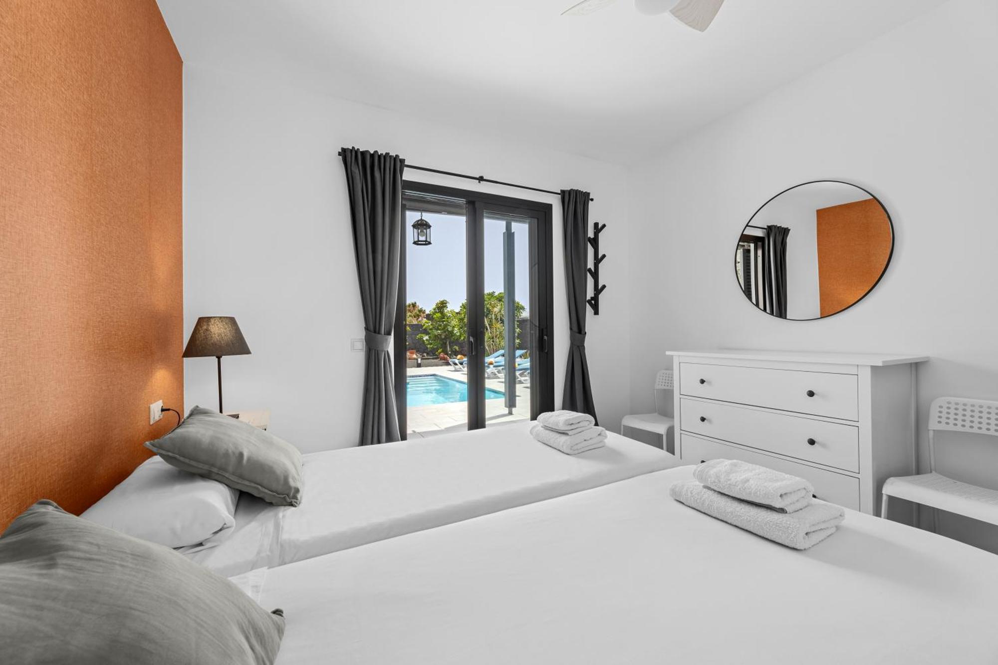 3 Bedroom Villa With Private Pool Close To Papagayo Beach Playa Blanca  Ngoại thất bức ảnh