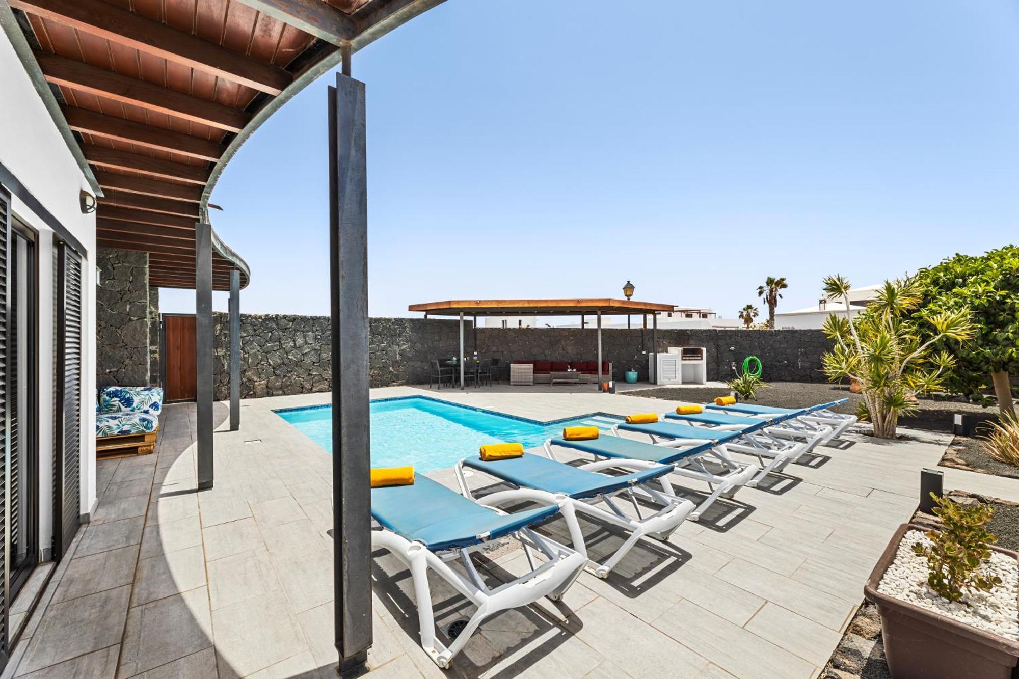 3 Bedroom Villa With Private Pool Close To Papagayo Beach Playa Blanca  Ngoại thất bức ảnh